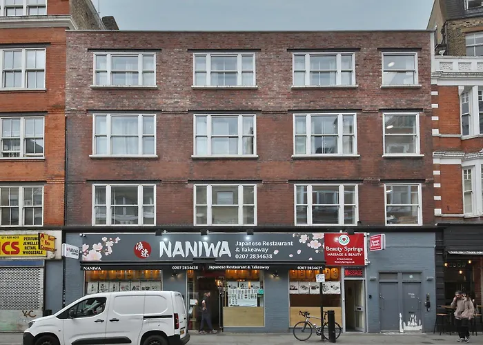 Imperial Middlesex Street Apartments