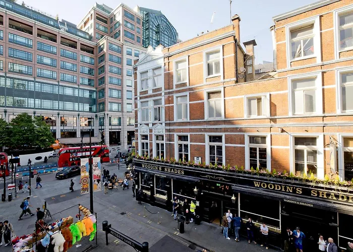 Imperial Middlesex Street Apartments